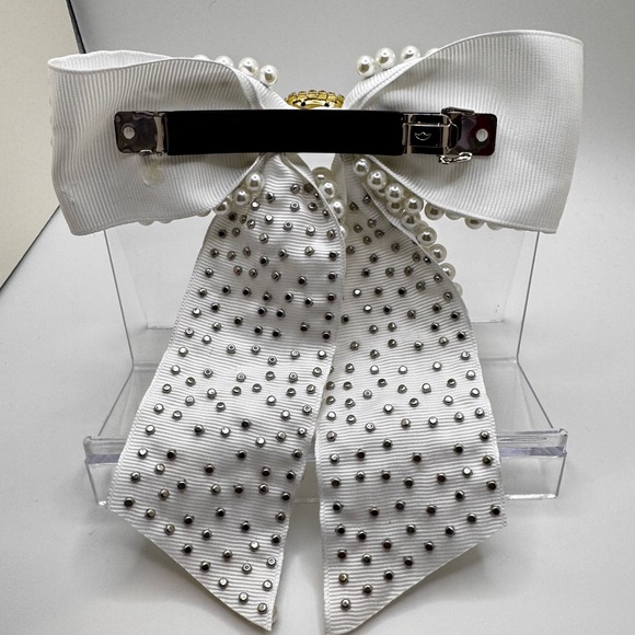Gorgeous white hair bow with pearls - NWOT - Picture 4 of 8